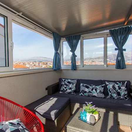 Take A Break Apartment Split